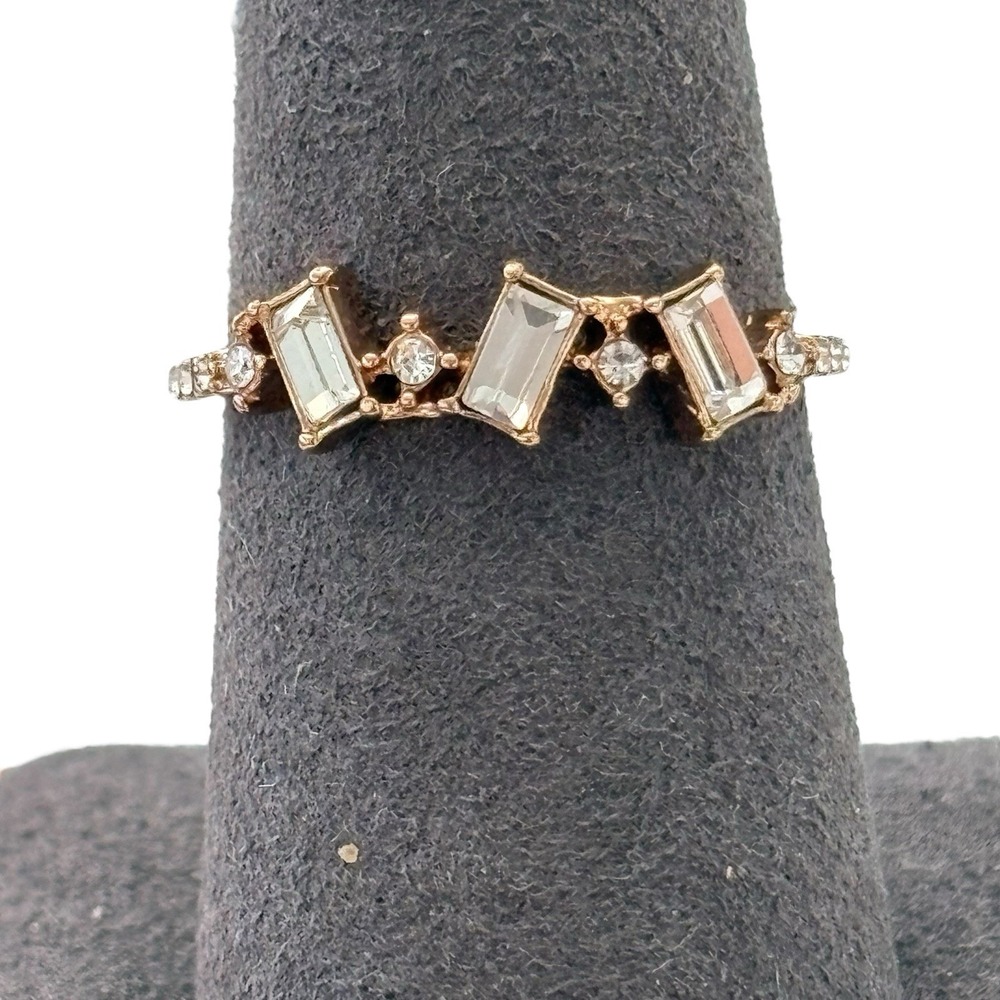 Baguette Band Ring Gold Tone Size 7.25 Icy Clear‎ Rhinestones Dainty Timeless